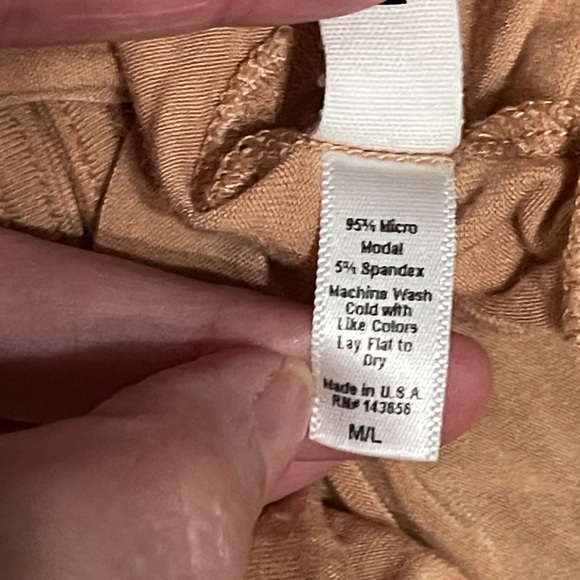 JOAH BROWN Peach Spaghetti Cable Strap Crop Top Ruched Lines Sz Medium / Large - Picture 11 of 11